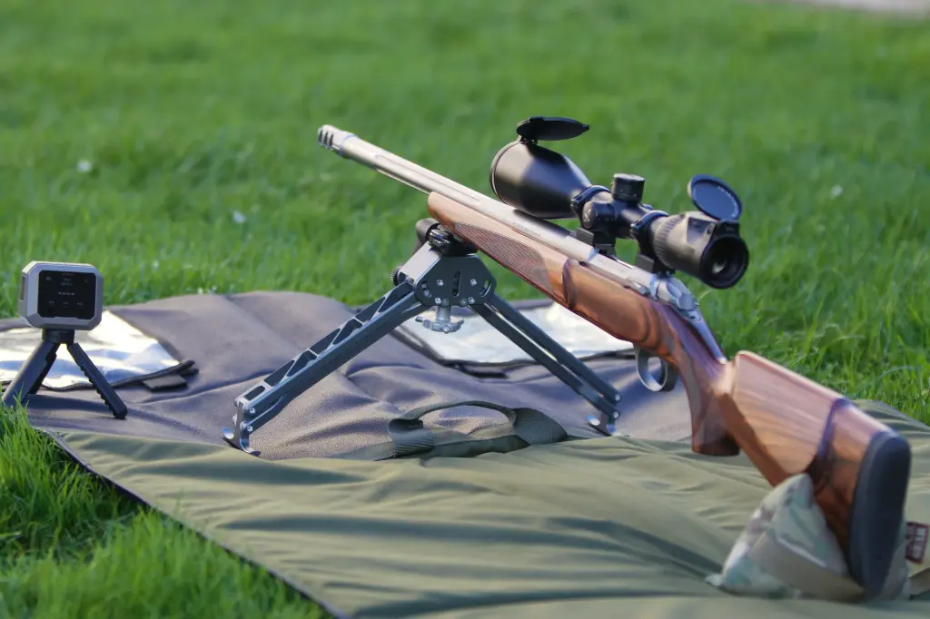 FTR_Bipod_Aluminum_Grey_On_Shooting_Mat.webp